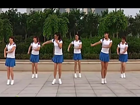 民歌经典月儿弯弯照九州K
